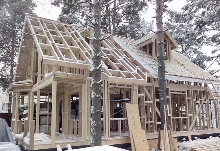 Строительство дома зимой дольше